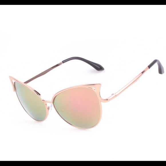 HP!! 🎉🥳Cat Eye 🕶 2 colors to choose from - Picture 4 of 7